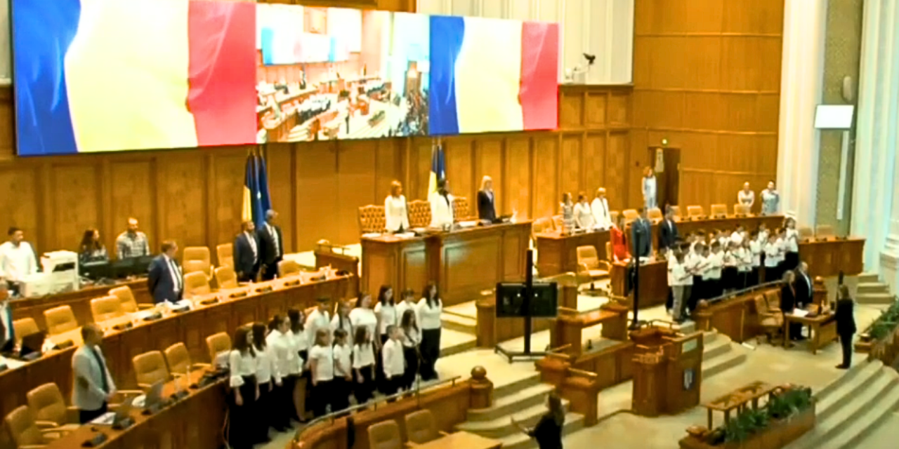 O singură voce, două lumi: Limba Semnelor și Imnul Național, unite în plenul Camerei Deputaților