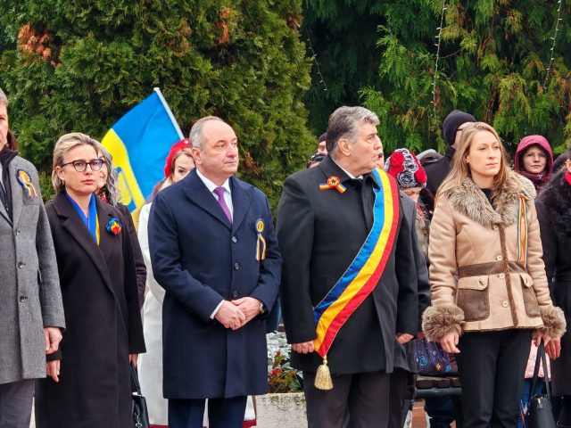 La mulți ani, România!