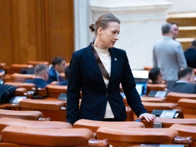 Reforme esențiale pentru finanțe, apărare, agricultură și PNRR: legi importante adoptate în Camera Deputaților