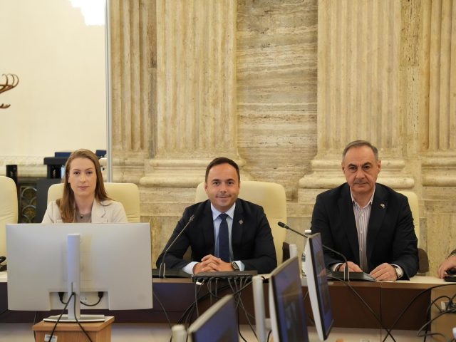 Decizii în Comisia de buget: finanțări multianuale pentru ONG-uri, securitate digitală în finanțe și reguli noi pentru criptoactive
