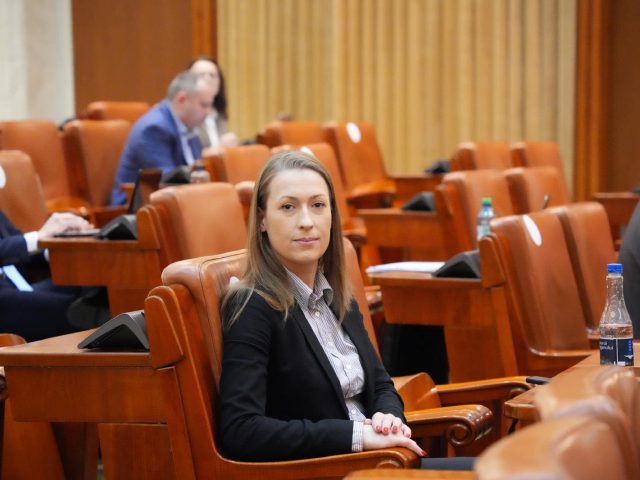 Legi pentru educație, drepturi civile și educație financiară: decizii cu impact direct asupra societății